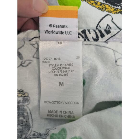 Peanuts Snoopy St Patricks Day Luck Clover 100% Cotton Scrub Size M‎ - Picture 6 of 8
